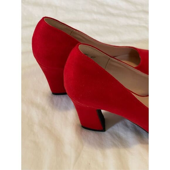 New Red Velvet Block Heels 6.5 - Picture 4 of 8